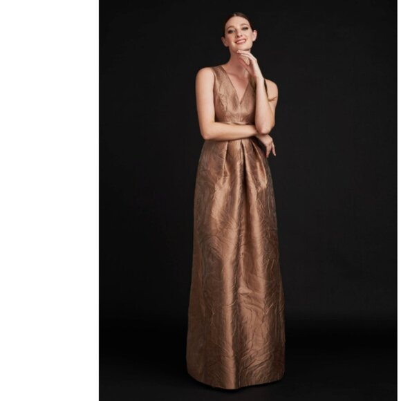 Kay Unger Mariah Textured Jacquard Gown, Champagne Almond, Size 4, Like NEW - Picture 10 of 10